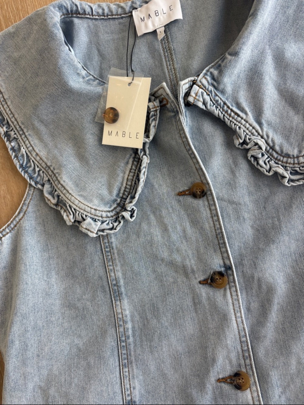 NWT MABLE BOUTIQUE ROMPER DENIM JEAN WIDE COLLAR LARGE SLEEVELESS - Picture 6 of 6